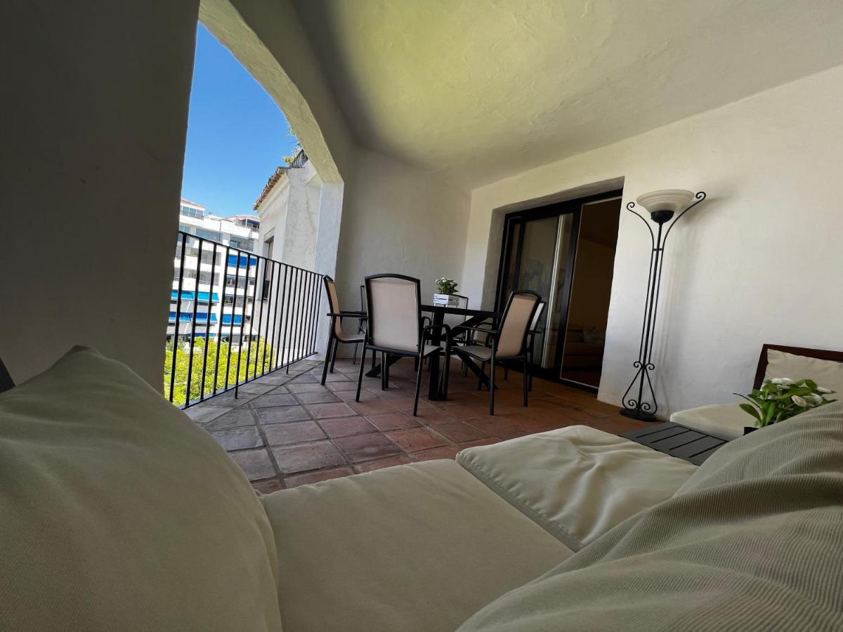 Puerto Banus. Urb Jardines del Puerto. Apartment for up to 6 Marbella Exterior foto