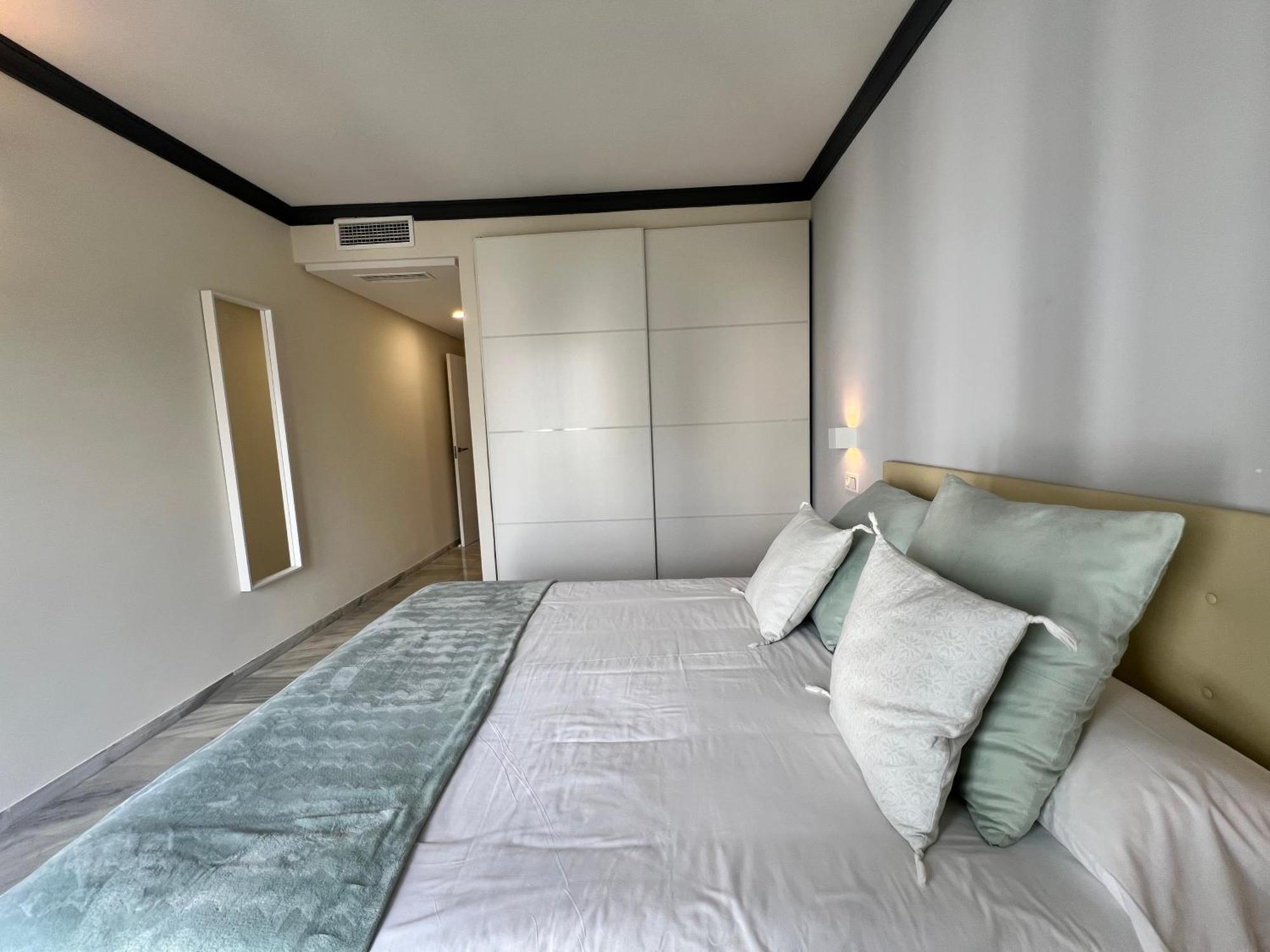 Puerto Banus. Urb Jardines del Puerto. Apartment for up to 6 Marbella Exterior foto