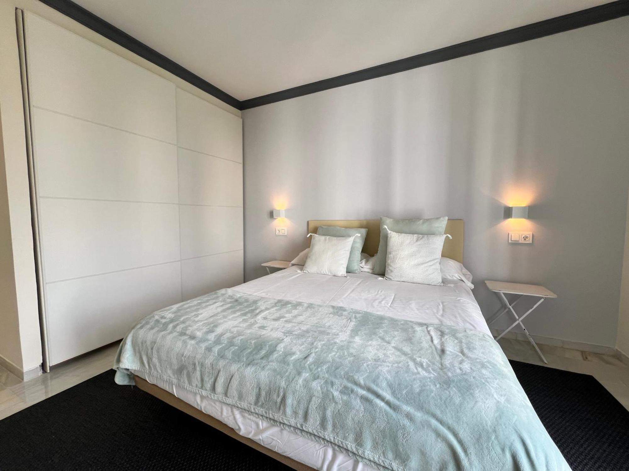 Puerto Banus. Urb Jardines del Puerto. Apartment for up to 6 Marbella Exterior foto