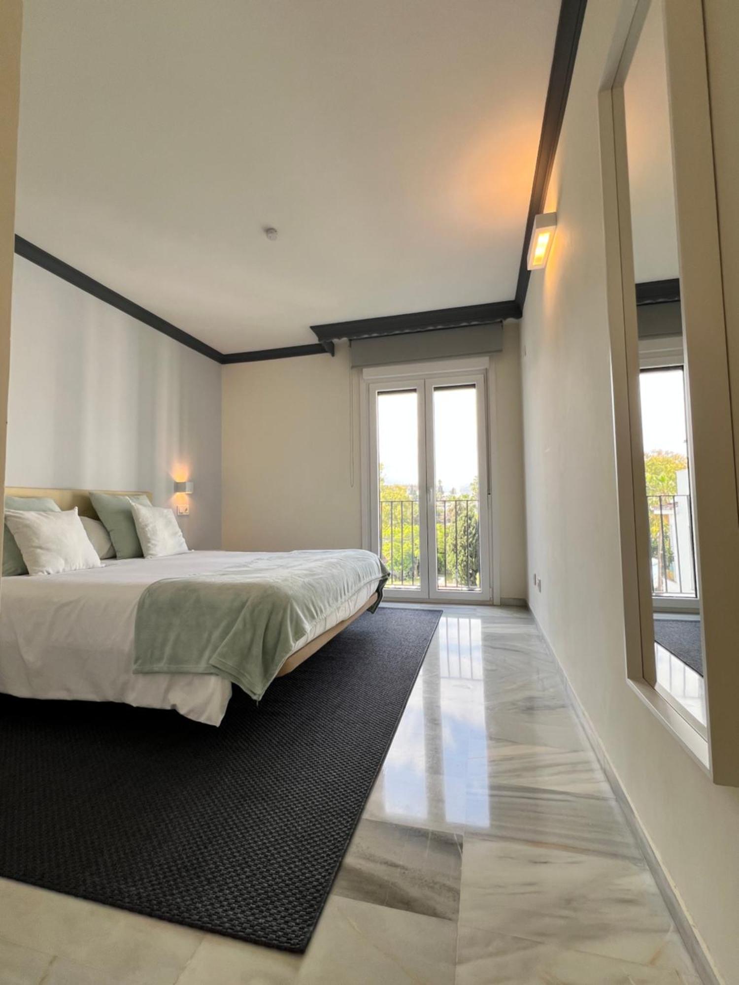 Puerto Banus. Urb Jardines del Puerto. Apartment for up to 6 Marbella Exterior foto