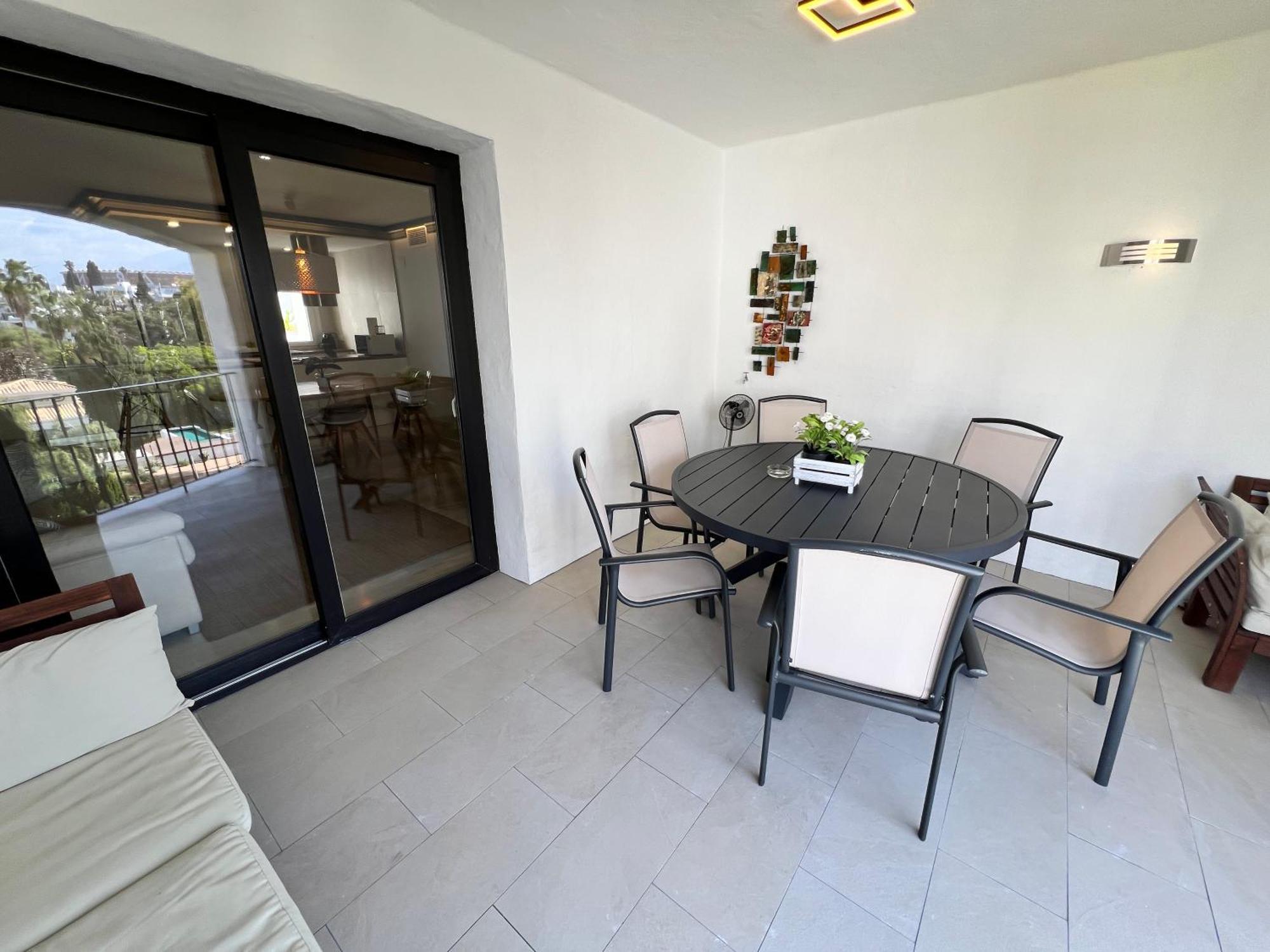 Puerto Banus. Urb Jardines del Puerto. Apartment for up to 6 Marbella Exterior foto