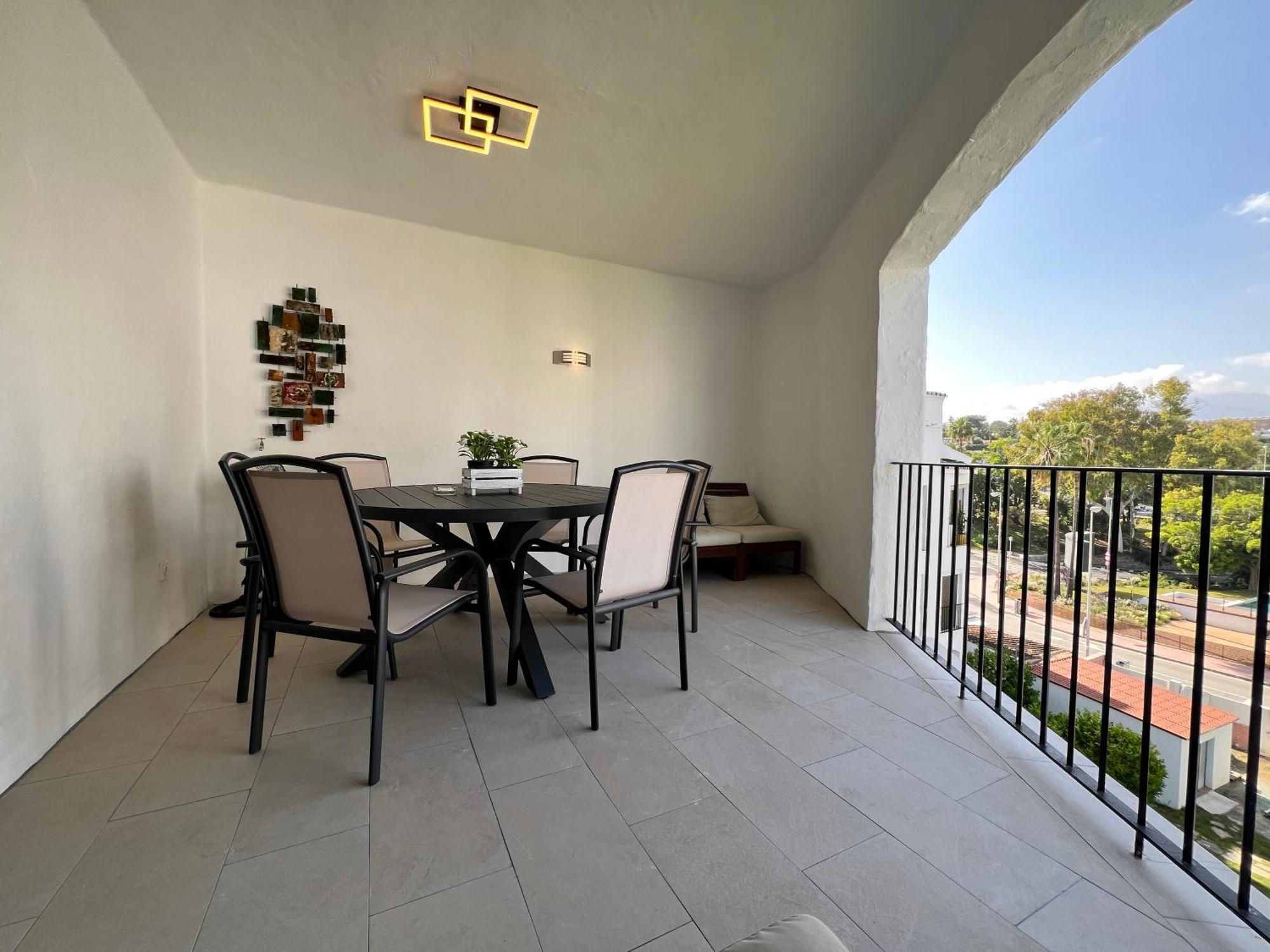 Puerto Banus. Urb Jardines del Puerto. Apartment for up to 6 Marbella Exterior foto