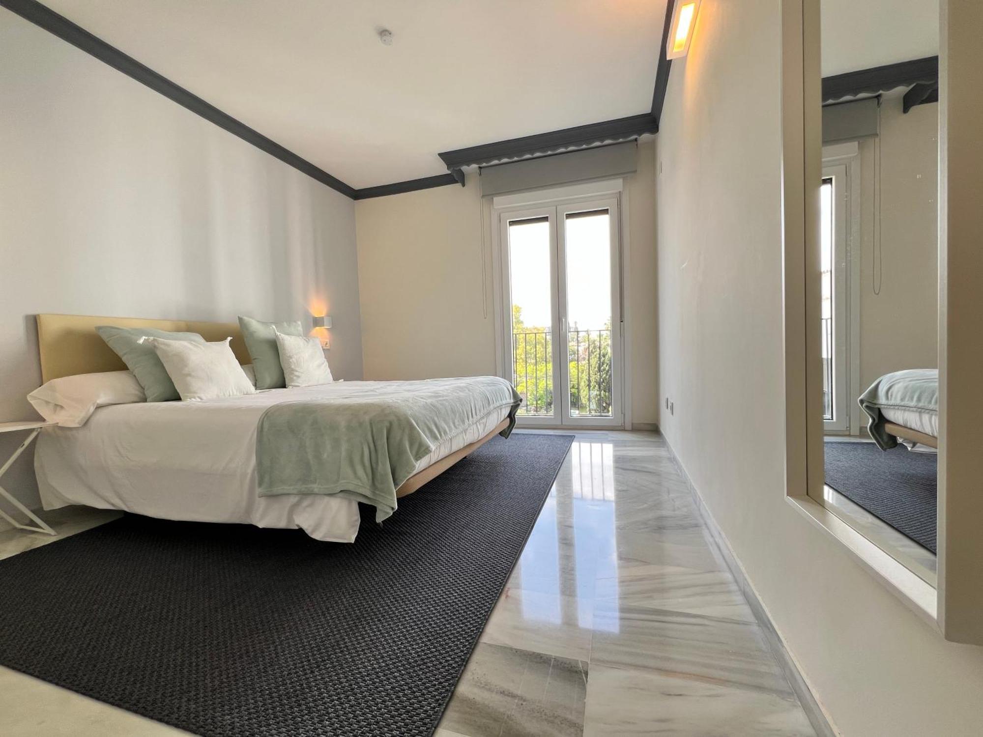 Puerto Banus. Urb Jardines del Puerto. Apartment for up to 6 Marbella Exterior foto