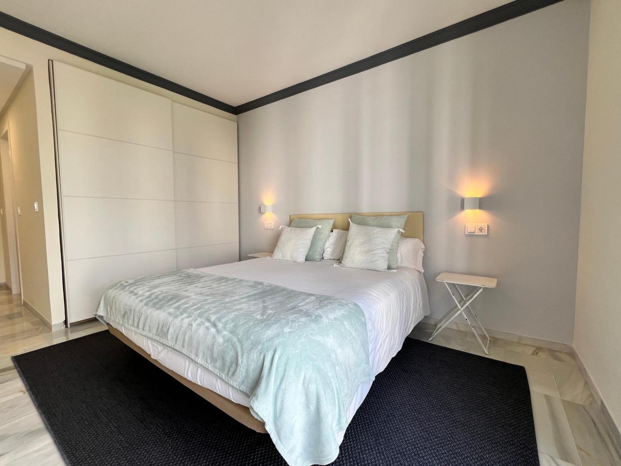 Puerto Banus. Urb Jardines del Puerto. Apartment for up to 6 Marbella Exterior foto