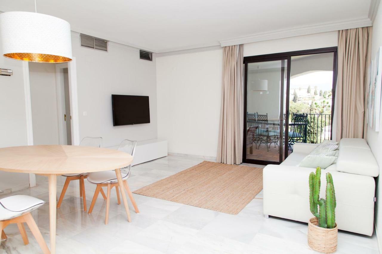 Puerto Banus. Urb Jardines del Puerto. Apartment for up to 6 Marbella Exterior foto